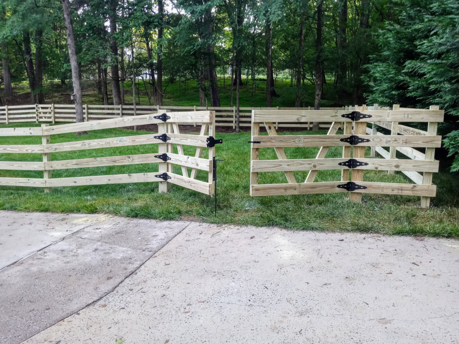 Wood fence and double gate installation